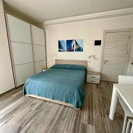 Elda Apartment *